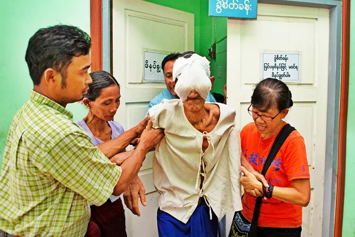 金菩提宗師資助緬甸貧困患者的白內障手術，患者手術後圖片