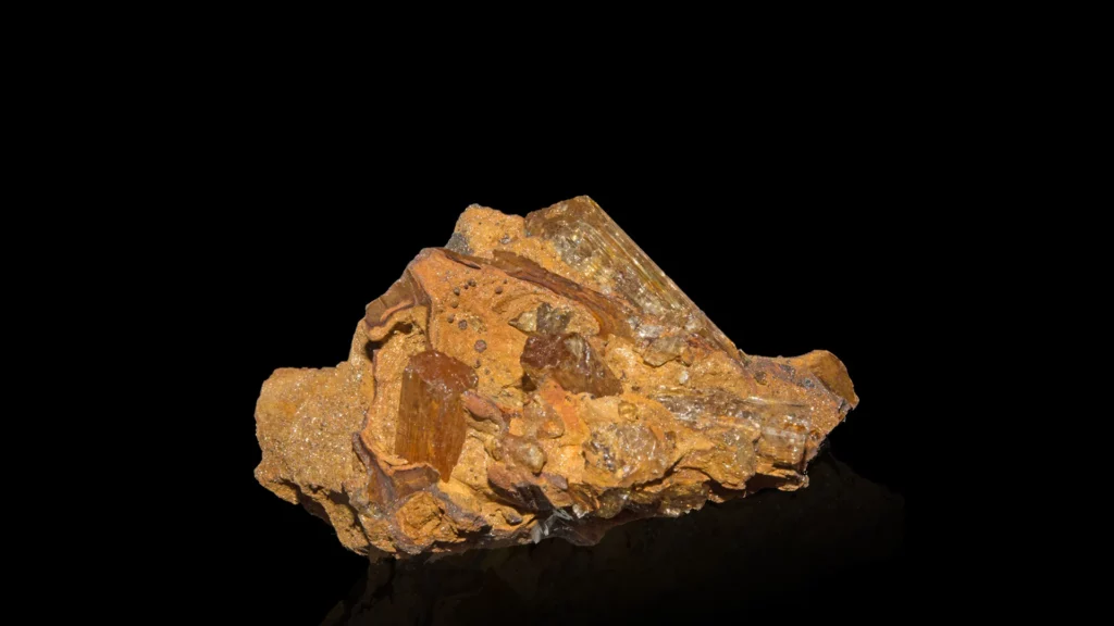 開採出的托帕石原礦標本