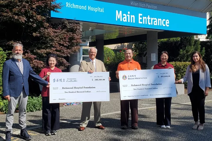 Grandmaster JinBodhi donated $400,000 CAD to the Richmond Hospital Foundation