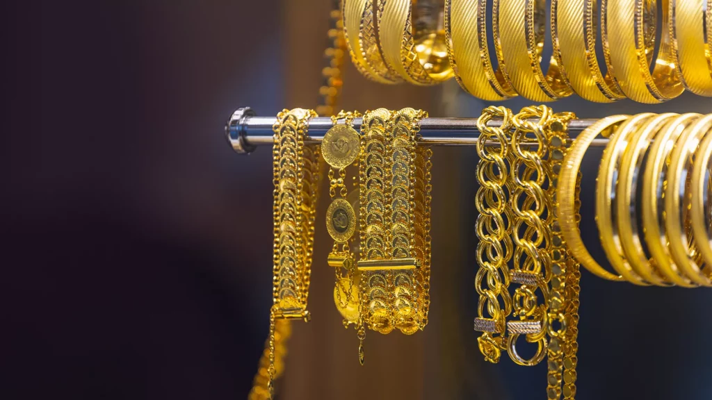 黃金製作的手飾