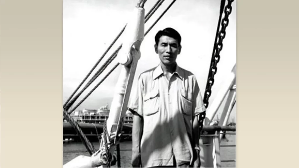 Photo of Chu Teh-Chun at the port