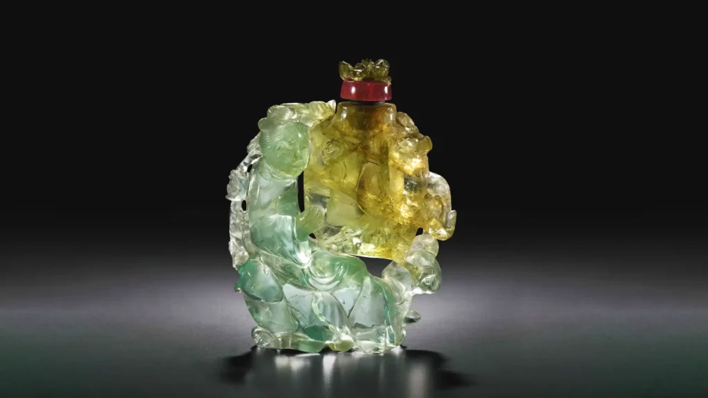 清·20世紀 綠色綠柱石鼻煙壺