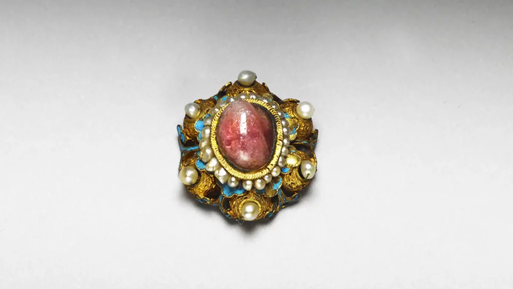 清·十九世紀 嵌碧璽帽正