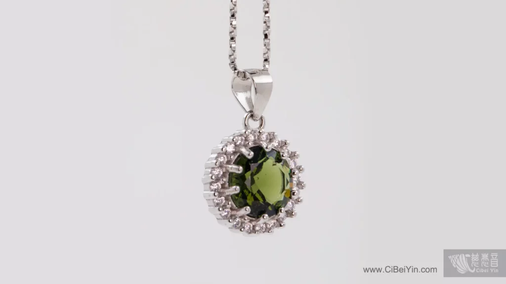 墨綠色玻璃質隕石銀吊墜