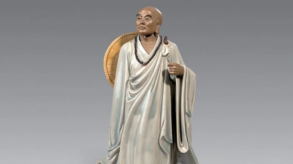 鑑真大師彩色雕塑。