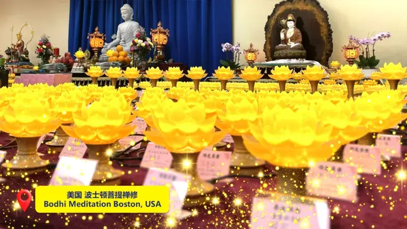 供灯桌上有一盏盏光明灯,象征每个光明的祝福与愿望。